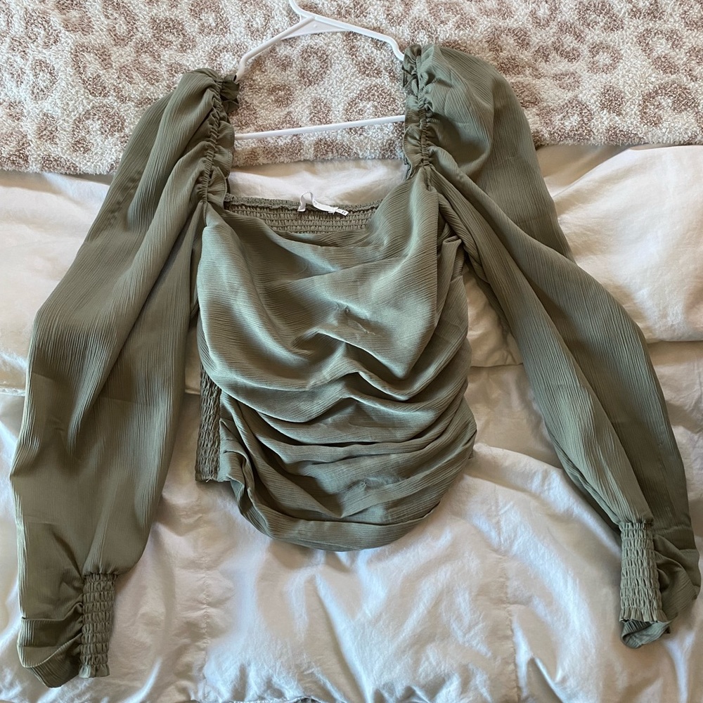 ASTR the Label Sage puff sleeve top